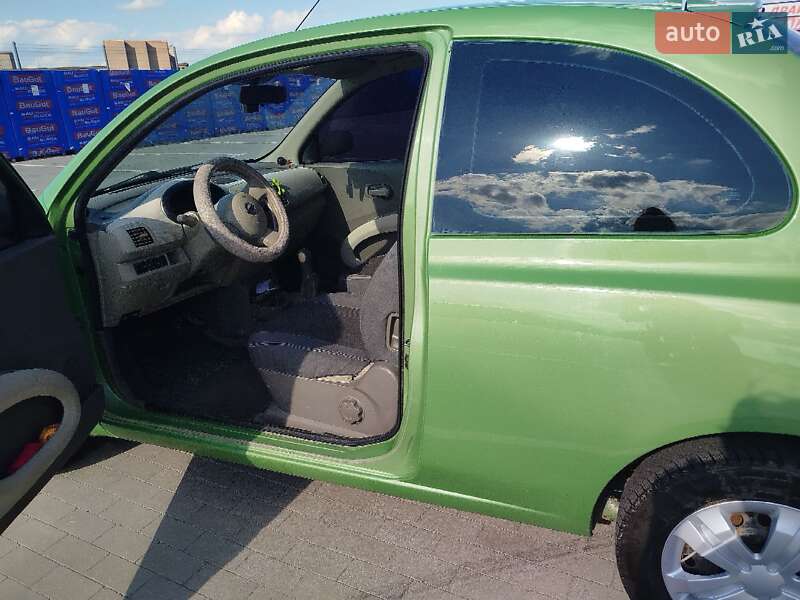 Хэтчбек Nissan Micra 2004 в Киеве