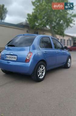Хетчбек Nissan Micra 2004 в 