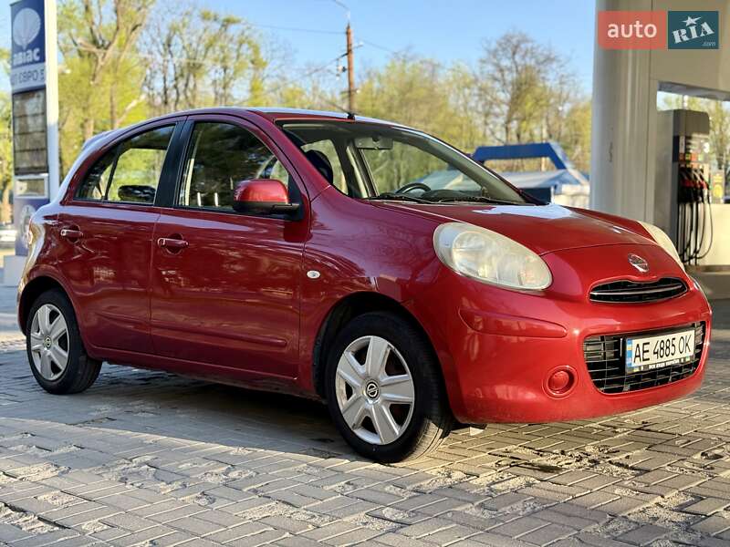 Хэтчбек Nissan Micra 2012 в Днепре