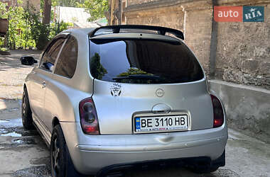 Хэтчбек Nissan Micra 2003 в 