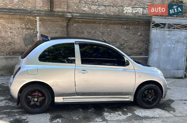 Хэтчбек Nissan Micra 2003 в 