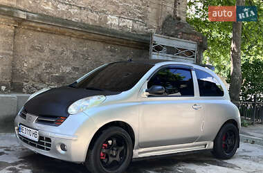 Хэтчбек Nissan Micra 2003 в 
