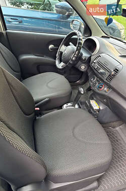 Хэтчбек Nissan Micra 2010 в 