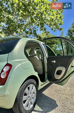 Хетчбек Nissan Micra 2006 в 