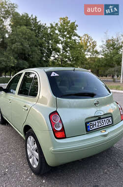 Хетчбек Nissan Micra 2006 в 