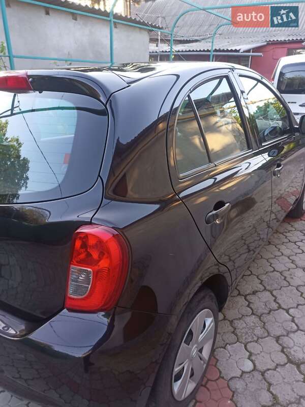 Хетчбек Nissan Micra 2015 в Запоріжжі