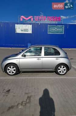Хетчбек Nissan Micra 2004 в 
