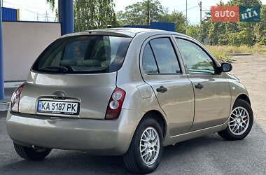 Хэтчбек Nissan Micra 2004 в 
