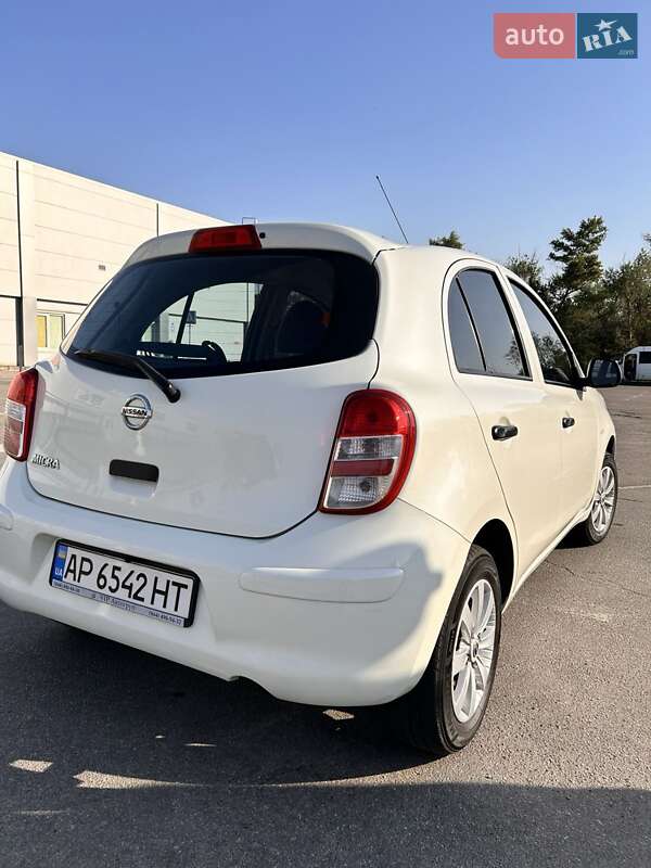 Хетчбек Nissan Micra 2015 в Запоріжжі