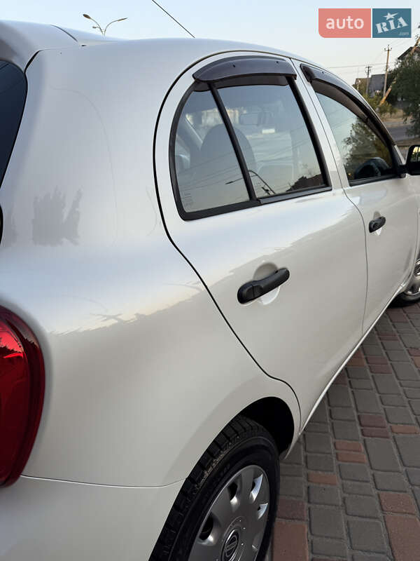 Хэтчбек Nissan Micra 2015 в Одессе