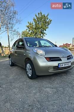 Хетчбек Nissan Micra 2004 в Татарбунарах