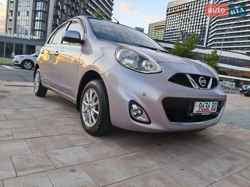 Хэтчбек Nissan Micra 2016 в Киеве