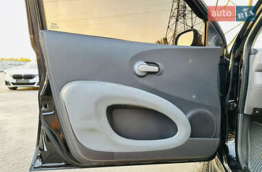 Хэтчбек Nissan Micra 2003 в 