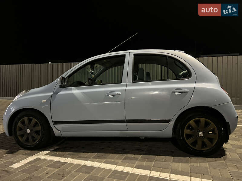 Хэтчбек Nissan Micra 2005 в Киеве