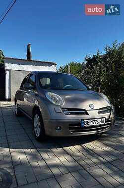 Хэтчбек Nissan Micra 2006 в 