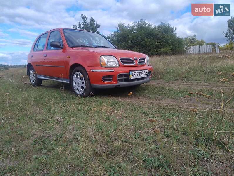 Хэтчбек Nissan Micra 2001 в Харькове