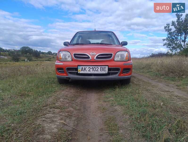 Хэтчбек Nissan Micra 2001 в Харькове
