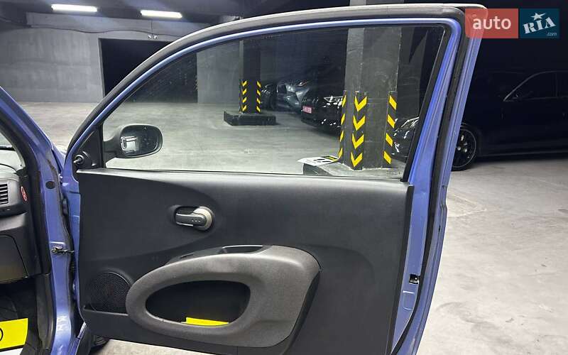 Хэтчбек Nissan Micra 2004 в Черновцах фото 17 Хэтчбек Nissan Micra 2004 в Черновцах