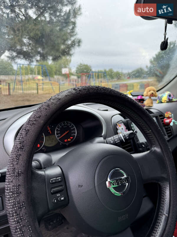 Хетчбек Nissan Micra 2006 в Павлограді