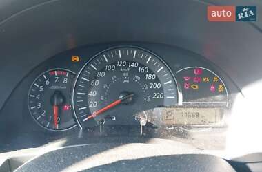 Хэтчбек Nissan Micra 2015 в 