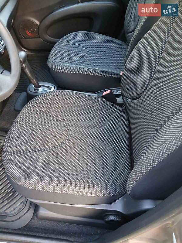 Хетчбек Nissan Micra 2008 в Чернівцях