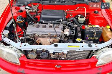 Хетчбек Nissan Micra 1995 в 