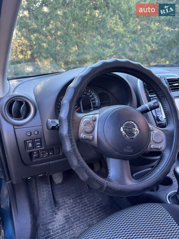 Хэтчбек Nissan Micra 2014 в Днепре