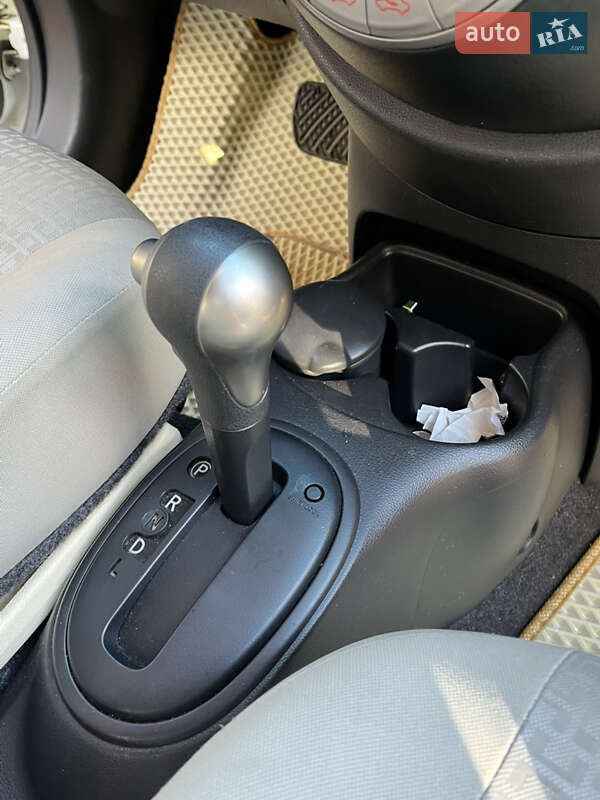 Хэтчбек Nissan Micra 2011 в Львове