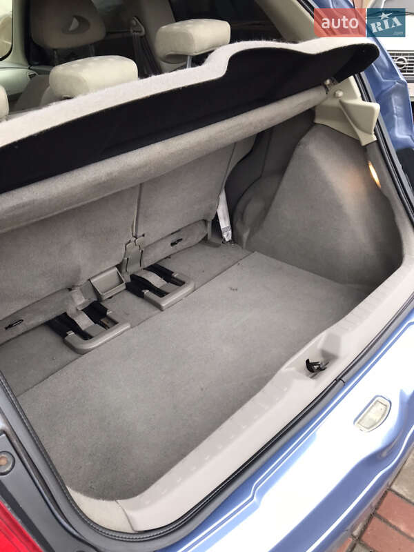 Хетчбек Nissan Micra 2003 в Запоріжжі