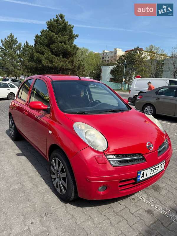 Хэтчбек Nissan Micra 2005 в Яготине