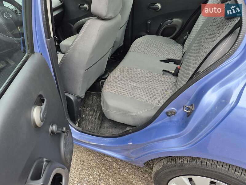 Хэтчбек Nissan Micra 2004 в Киеве
