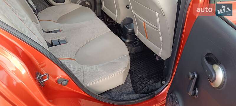 Хэтчбек Nissan Micra 2008 в Киеве