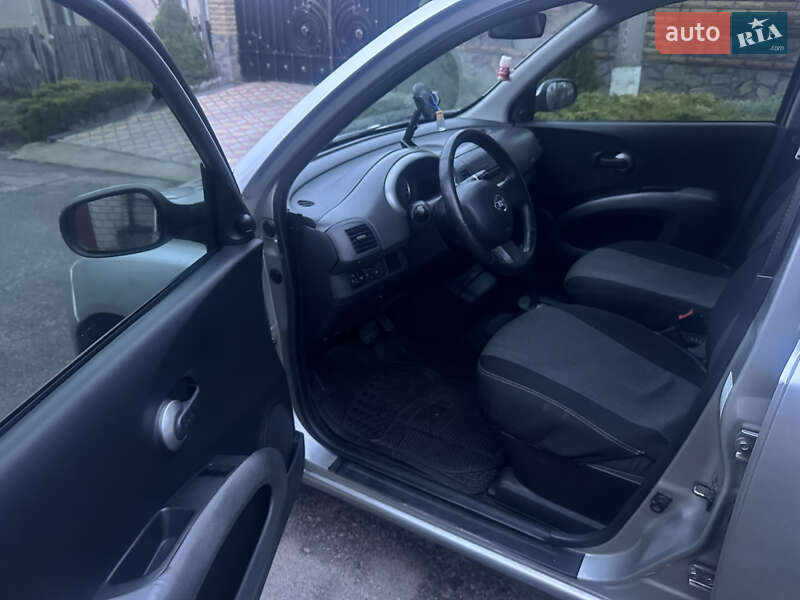 Хэтчбек Nissan Micra 2006 в Звенигородке