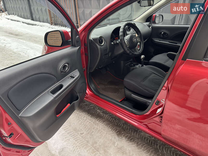 Хэтчбек Nissan Micra 2015 в Киеве