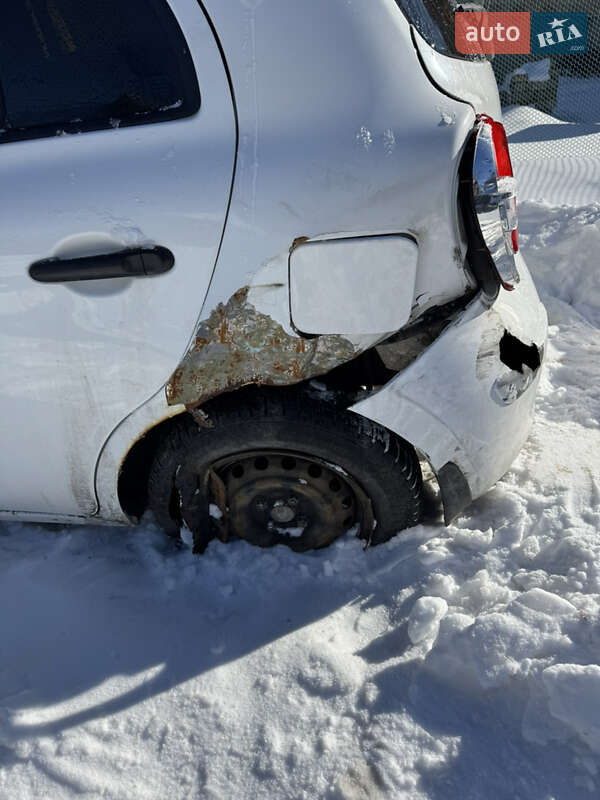 Хэтчбек Nissan Micra 2015 в Хотове