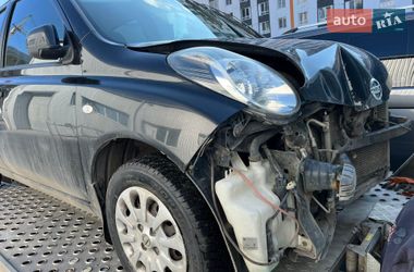 Хэтчбек Nissan Micra 2010 в Остроге