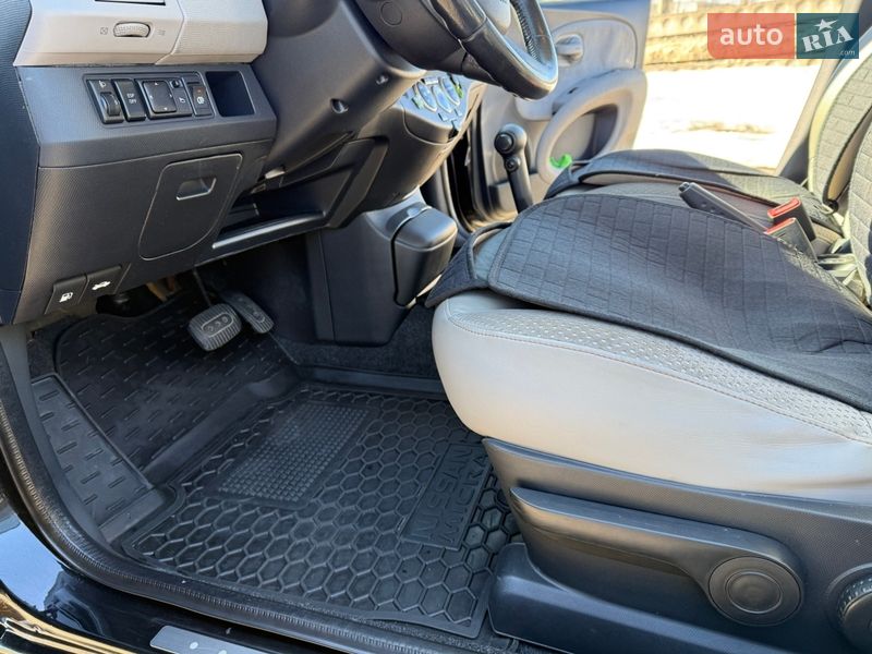 Хэтчбек Nissan Micra 2008 в Буче