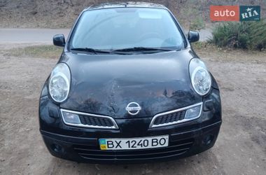 Хэтчбек Nissan Micra 2010 в Остроге