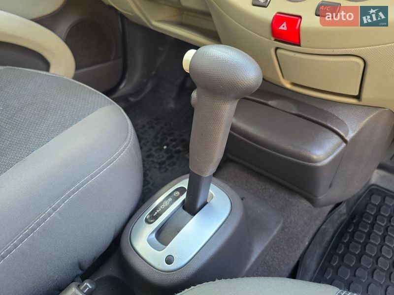 Хэтчбек Nissan Micra 2005 в Одессе