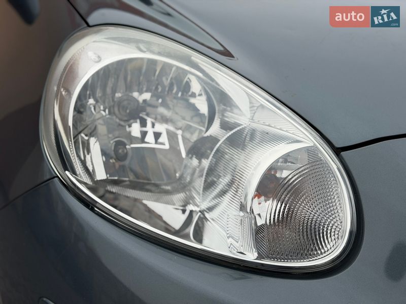 Хэтчбек Nissan Micra 2011 в Ровно фото 19 Хэтчбек Nissan Micra 2011 в Ровно