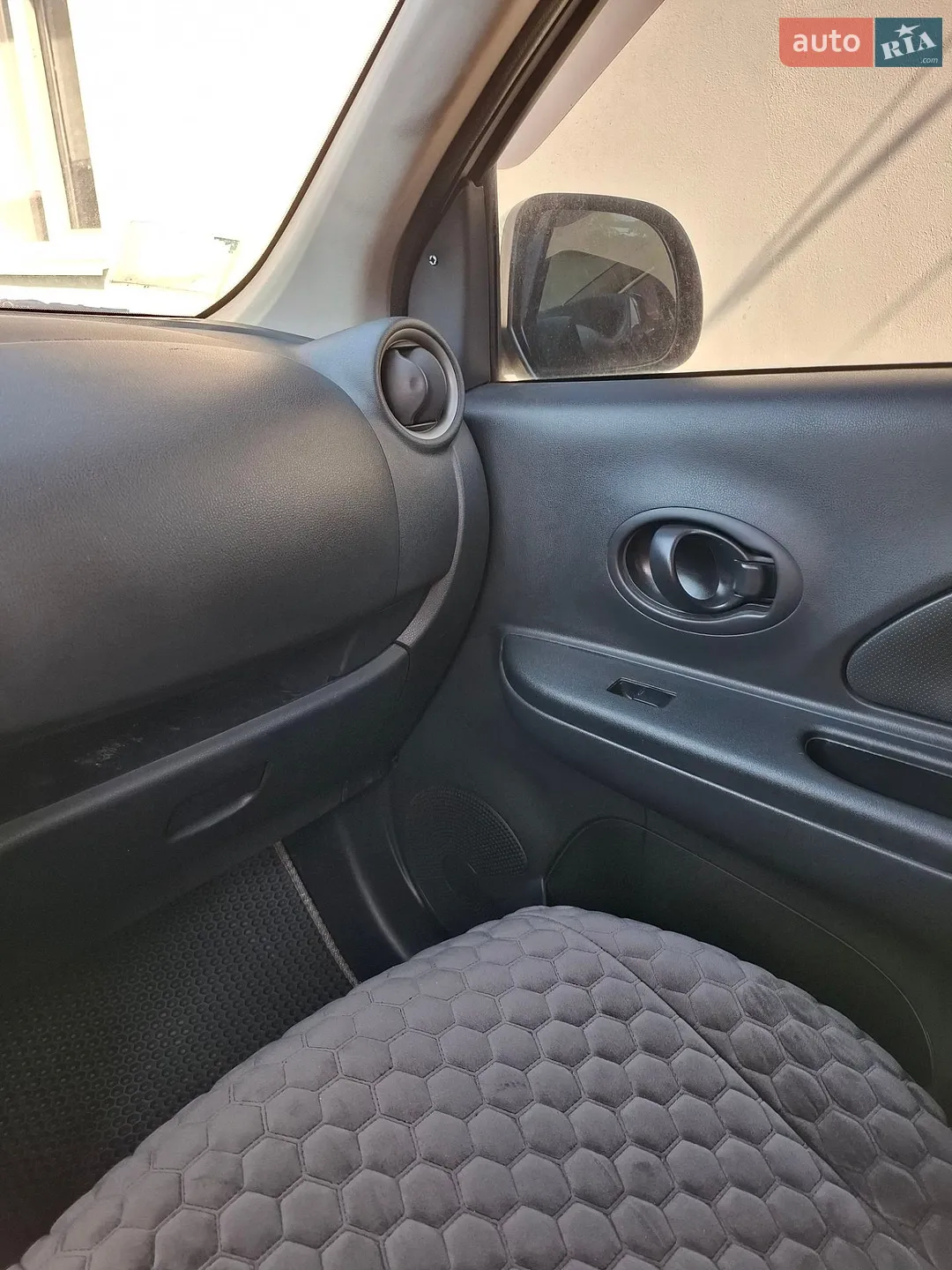 2013 Nissan Micra - мініатюра 4