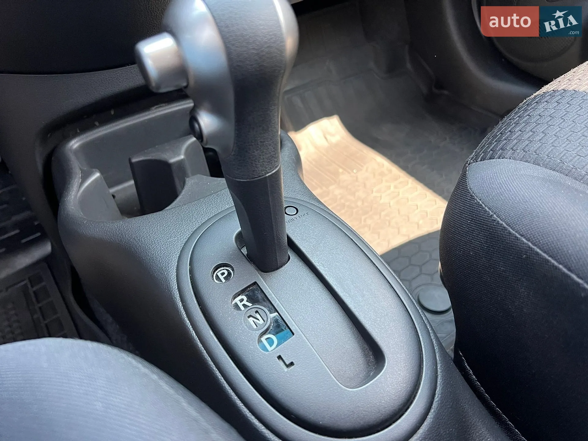 2011 Nissan Micra - мініатюра 11