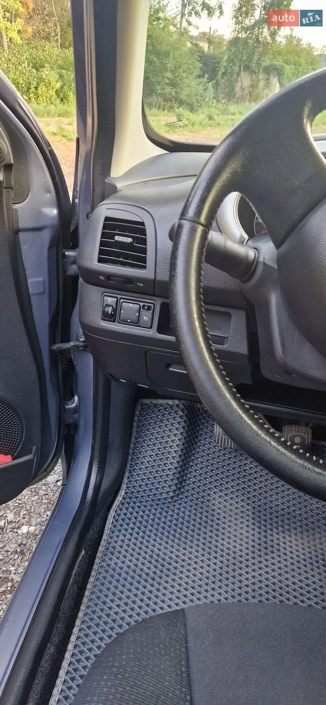 2010 Nissan Micra - мініатюра 11