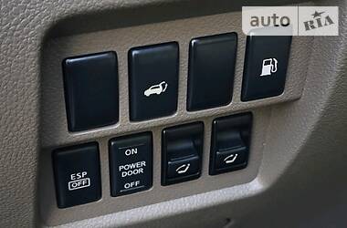 Позашляховик / Кросовер Nissan Murano 2010 в 