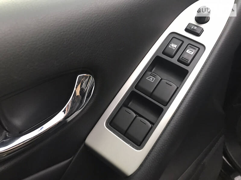 Позашляховик / Кросовер Nissan Murano 2012 в Львові