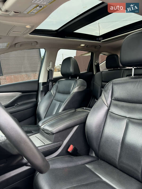 Внедорожник / Кроссовер Nissan Murano 2016 в Новгородке