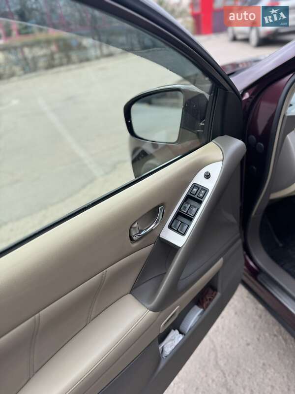 Позашляховик / Кросовер Nissan Murano 2013 в Олександрії