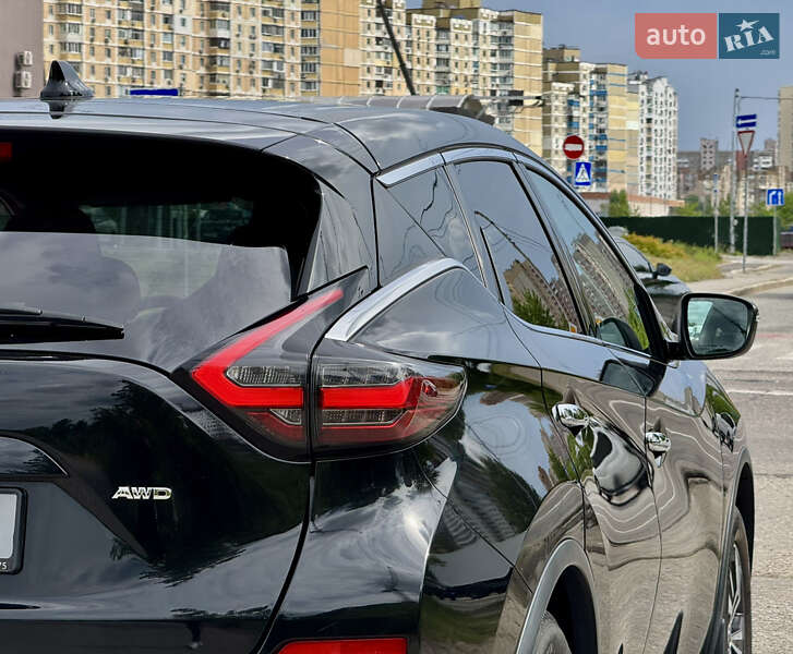 Позашляховик / Кросовер Nissan Murano 2019 в Києві