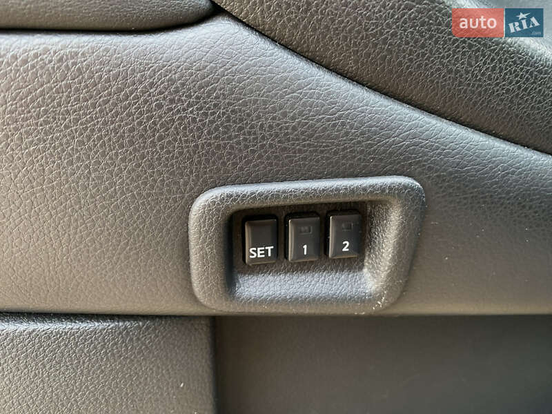 Позашляховик / Кросовер Nissan Murano 2011 в Житомирі