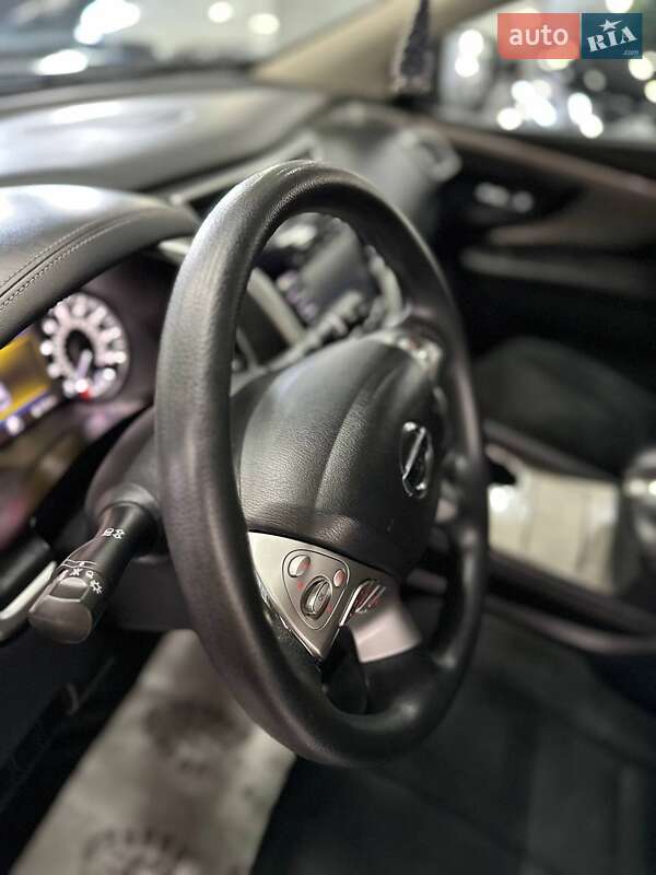 Позашляховик / Кросовер Nissan Murano 2017 в Кам'янському